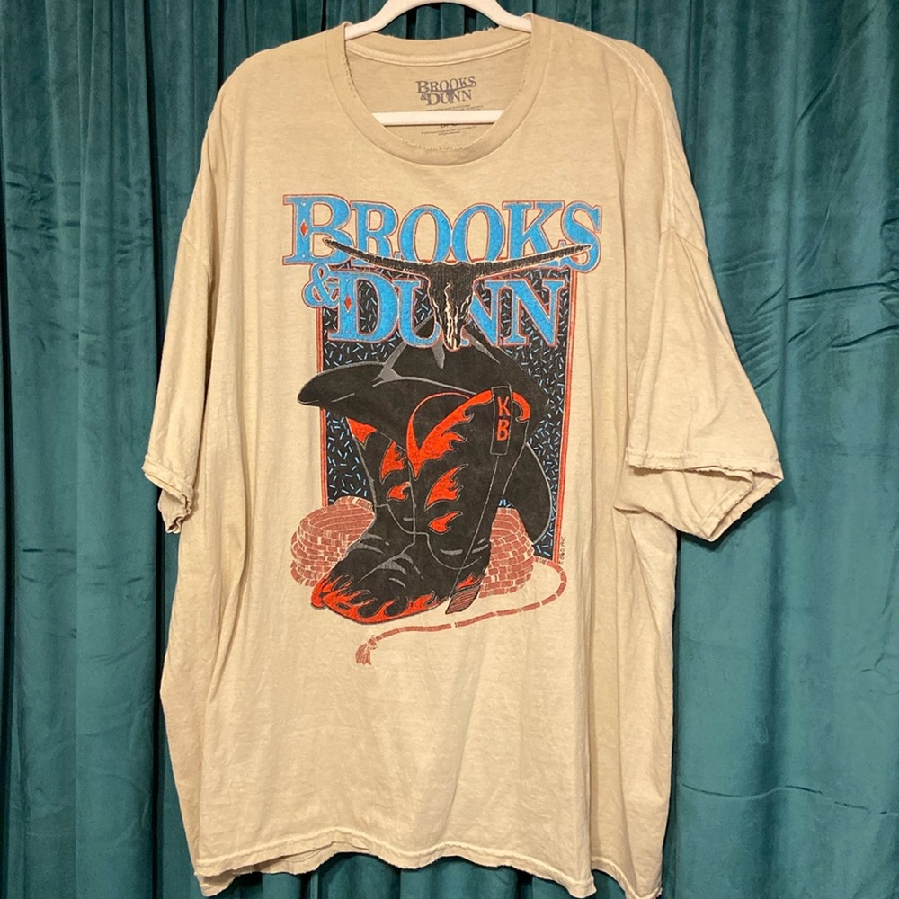 Oversized Graphic Tee